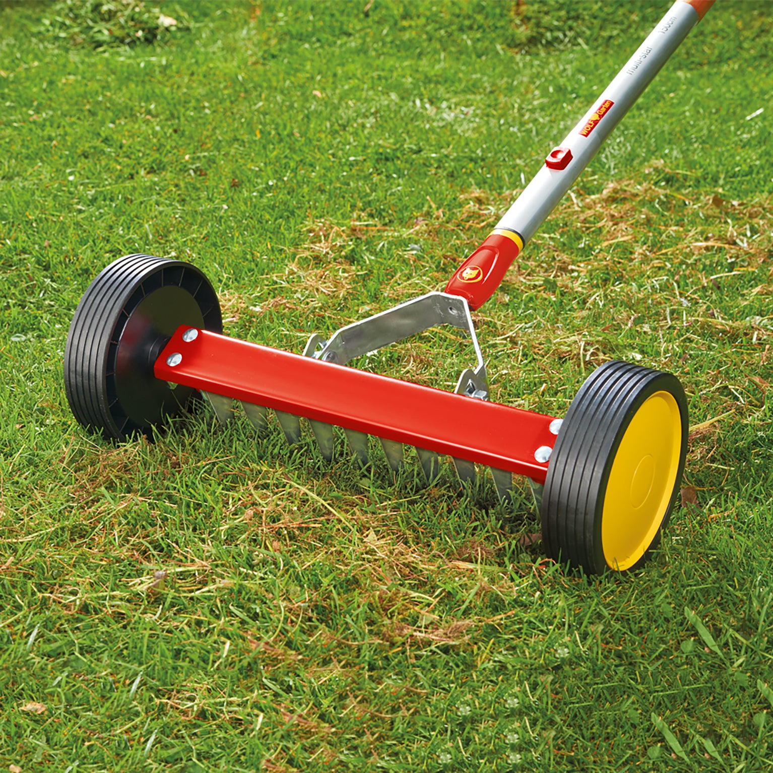 Multi-Change® Roller Moss Removal Rake – WOLF-Garten